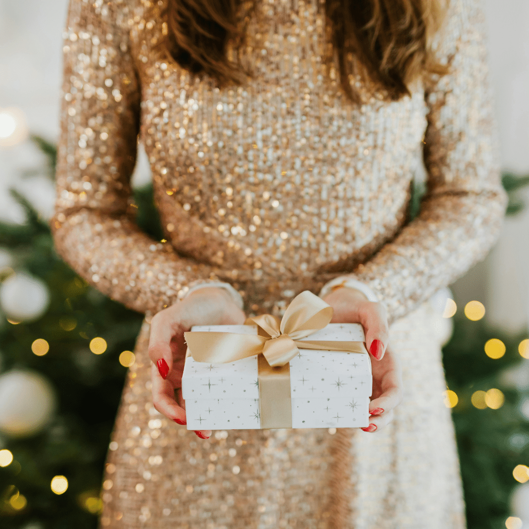 Celebrating the Holidays by Giving the Gift of Hope Through Egg Donation Blog Post 120225